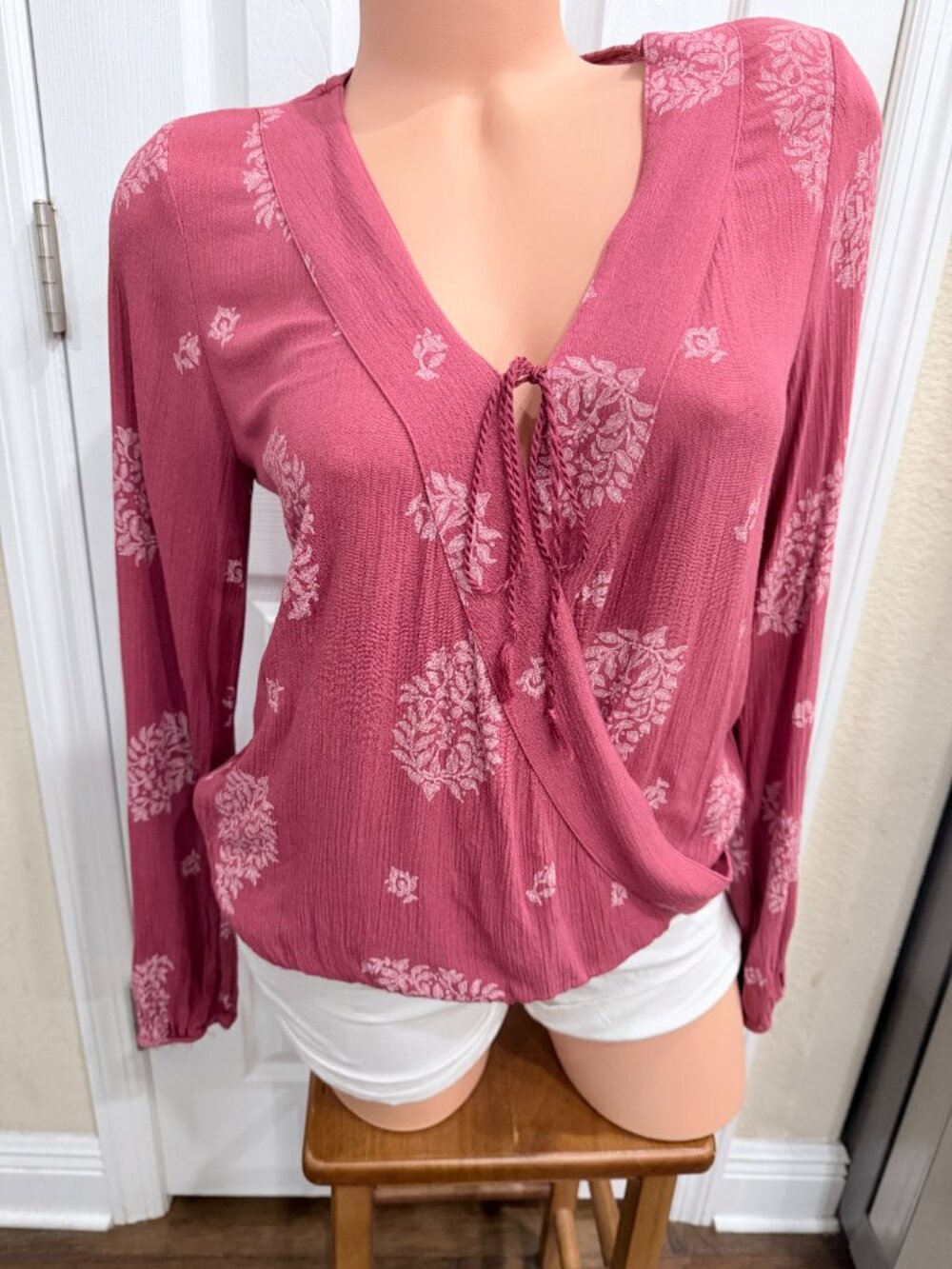 Mossimo Supply Co Boho Faux Wrap Top Small Dusty Rose Floral 100% Rayon Tie Neck - Picture 6 of 13